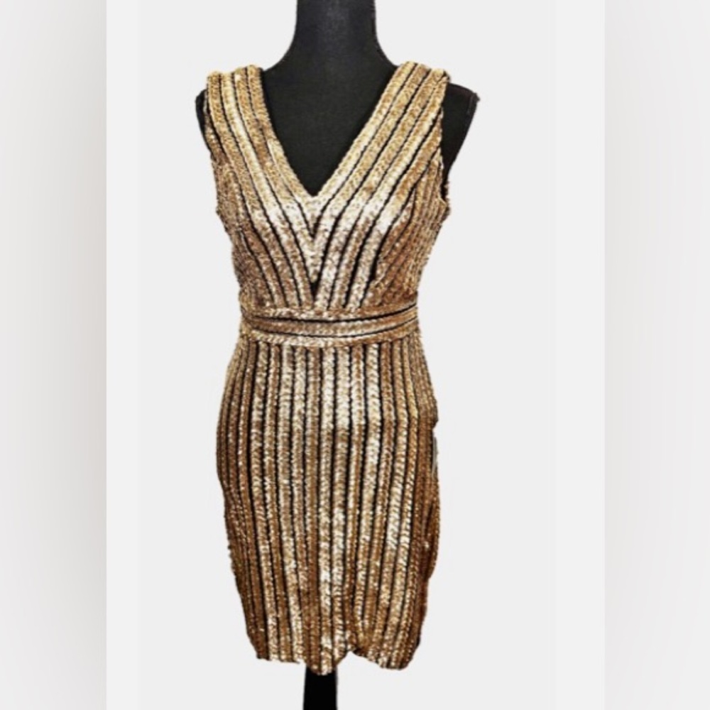 EUC Lulus XL Elegant Gold Sequin Dress with zip back and black liner